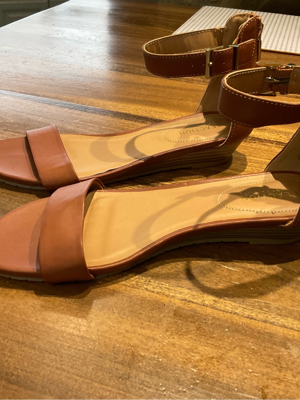 Great Viber Ankle Strap Sandal
Kenneth Cole Reaction - Picture 3 of 6